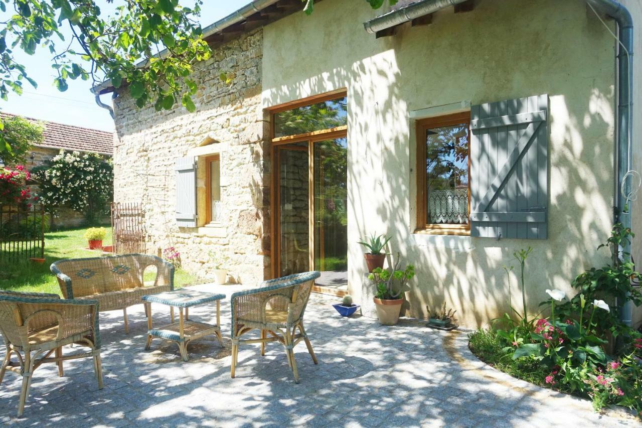 Gite Des Quatre Chemins La Vineuse Экстерьер фото